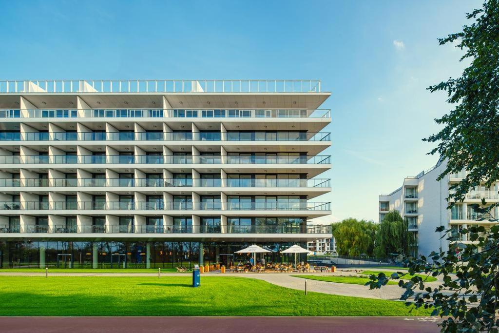 Apartlux Seaside Park - Bezposredni Widok Na Morze Kolberg Exterior foto